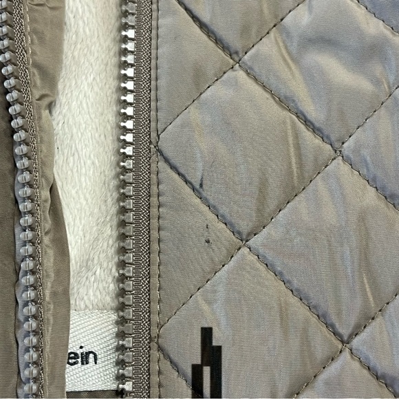 Calvin Klein Quilted Coat In Beige Tan With Faux Fur Trim Hood Size Medium - Picture 11 of 11